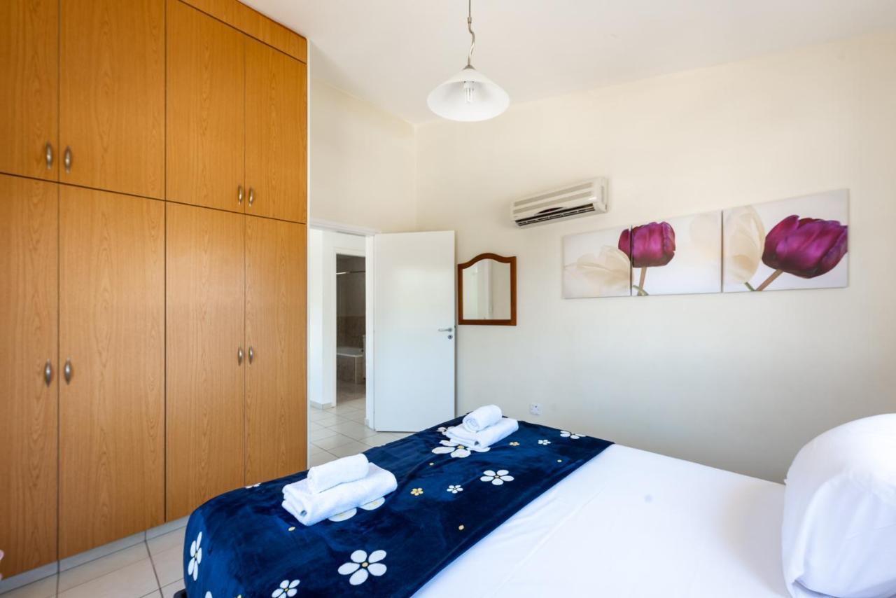 Villa Oasis By Ezoria Villas Coral Bay Luaran gambar