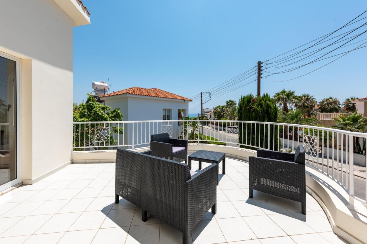 Villa Oasis By Ezoria Villas Coral Bay Luaran gambar