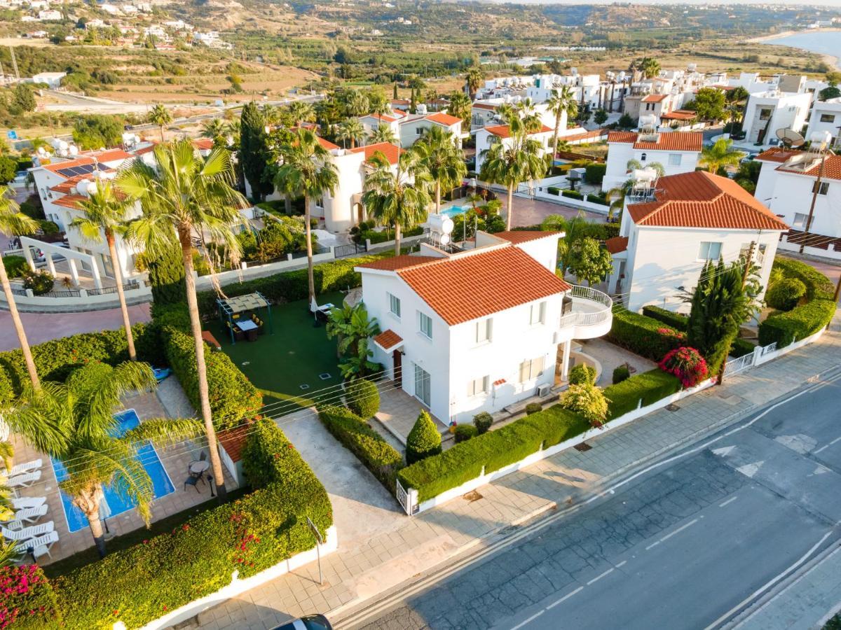Villa Oasis By Ezoria Villas Coral Bay Luaran gambar