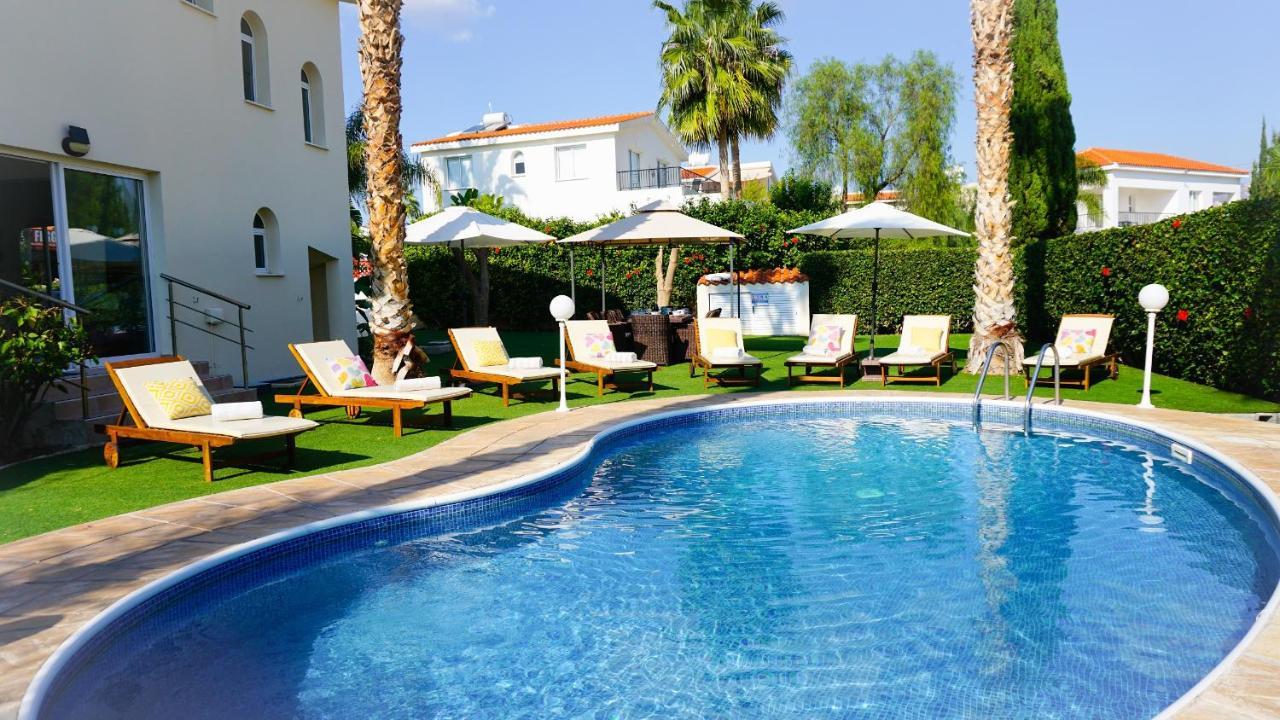 Villa Oasis By Ezoria Villas Coral Bay Luaran gambar